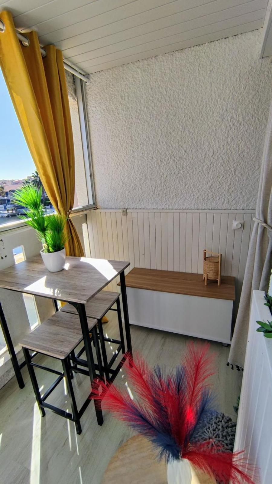 Studio Avec Vue Sublime Sur L'Etang Et Les Montagnes Catalanes เลอบาร์กาแรส ภายนอก รูปภาพ