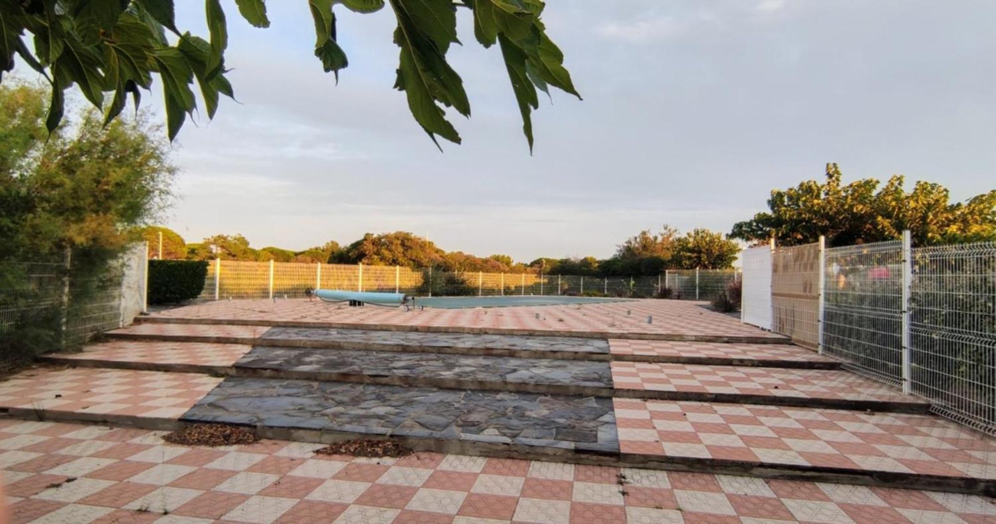 Studio Avec Vue Sublime Sur L'Etang Et Les Montagnes Catalanes เลอบาร์กาแรส ภายนอก รูปภาพ